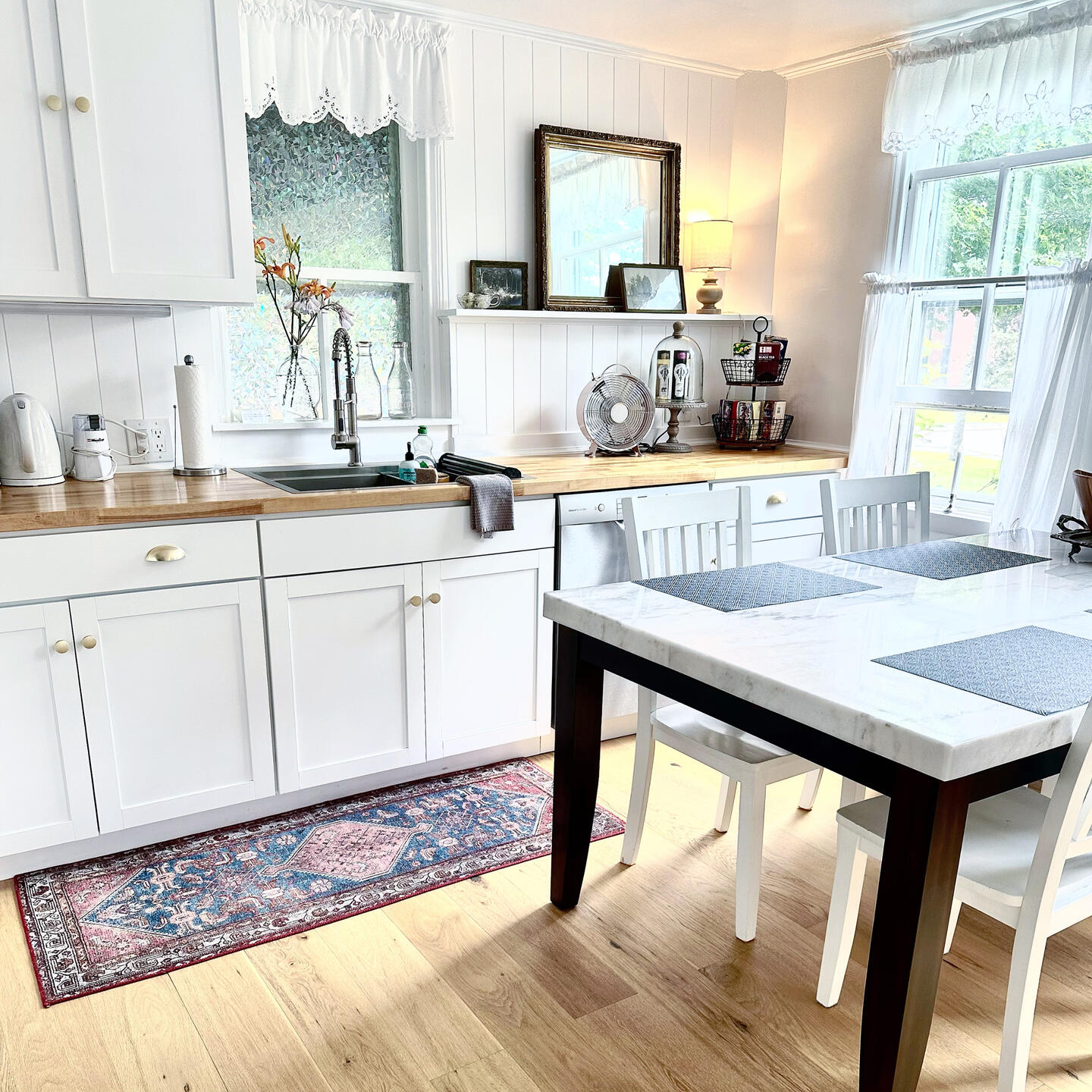 kitchen at acorn cottage Wiscasset Maine unique stays