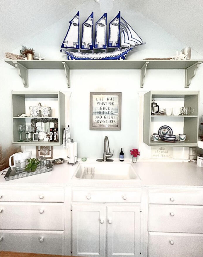 ocean themed stay Boutique stays airbnb historic village #maine #coastalmaine #cottagevibe