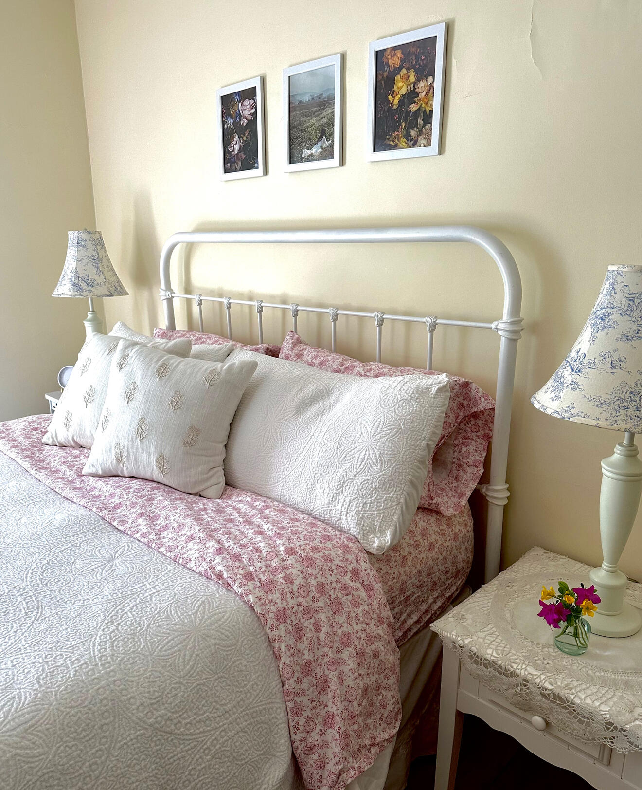 living room at Acorn